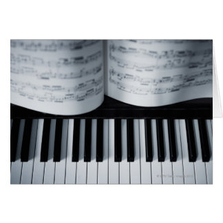Piano Nycklar och Music Bok Hälsningskort
