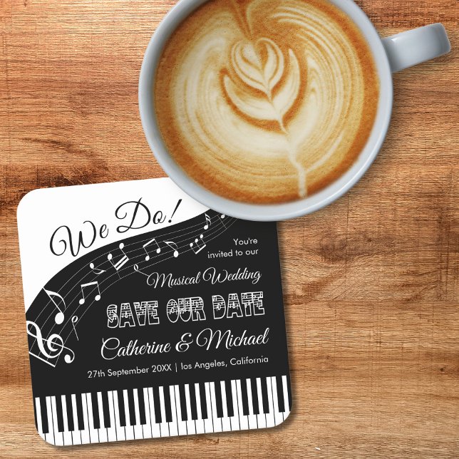 Pianomusik Svart & Vitt Bröllop Spara Datum Underlägg Papper Kvadrat (Flat lay romantic piano keys wedding save the date, black white musical notes classic melody coaster)