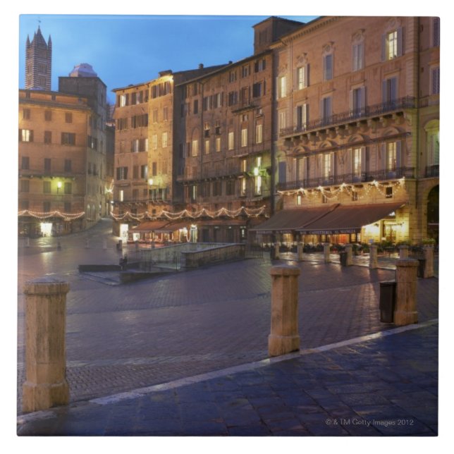 Piazza Del Campo på skymningen, Siena. Kakelplatta (Framsidan)