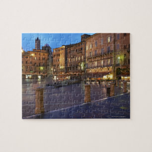 Piazza Del Campo vid dusk, Siena. Pussel