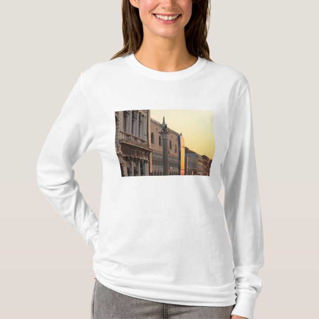 Piazza San Marco, S:t Markus-platsen, Venedig Tee Shirt (Framsida)