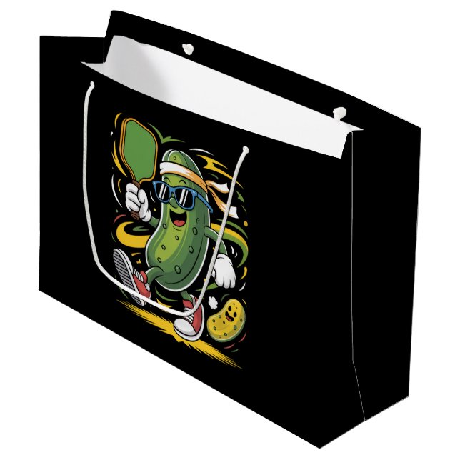Pickle Spelar Pickleball (Framsidan Vinklad)