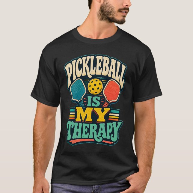 Pickleball är min terapi Retro sport T Shirt (Framsida)