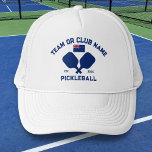 Pickleball Club Team New Zealand NZ Flag Custom Keps<br><div class="desc">Stand out on the pickleball court with this stylish hat featuring crossed pickleball paddles, the flag of New Zealand, and your custom text. Personalize it easily to include your club name, team name, city, or any wording of your choice. You can also change the font and paddle colors - just...</div>