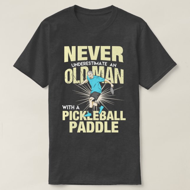 Pickleball Gamle man med Pickleball Paddel T Shirt (Design framsida)