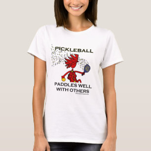 Pickleball paddlar väl med andra tee shirt