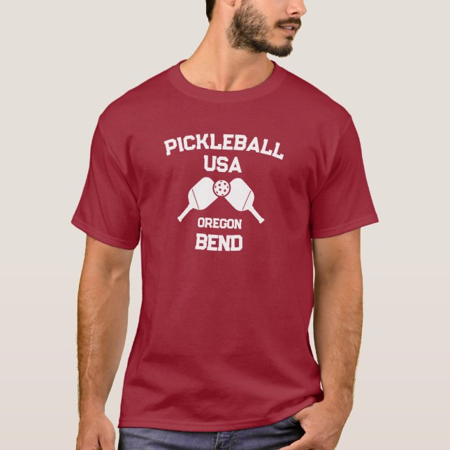 Pickleball Paddle & Boll Bend Oregon USA Anpassnin T Shirt (Framsida)