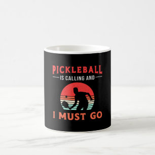 Pickleball ringer och jag måste gå till Paddle Pla Kaffemugg