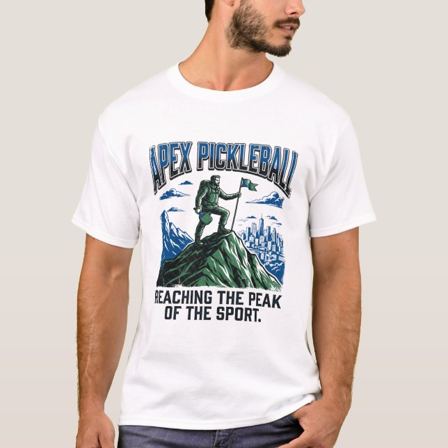 Pickleballspelare når bergstoppen Skyli T Shirt (Framsida)