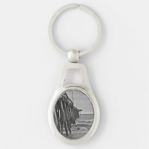 Pier by Shirley Taylor Ovalt Silverfärgad Nyckelring