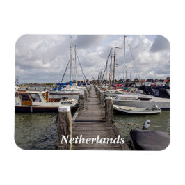Pier med båtar och yachter i Marken Netherlands M Magnet
