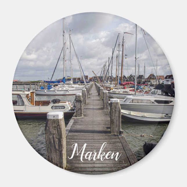 Pier med båtar och yachter i Marken Netherlands Magnet (Framsidan)