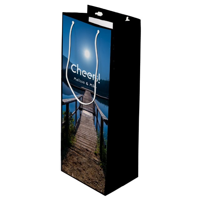 Pier på natten under en hel måndag (Framsidan Vinklad)