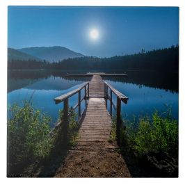 Pier på natten under en hel måndag kakelplatta