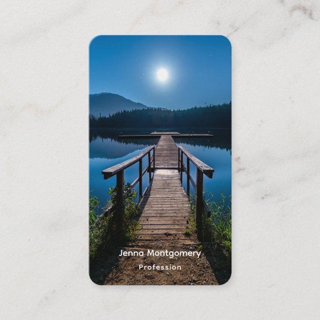 Pier på natten under en hel måndag visitkort (Framsida)