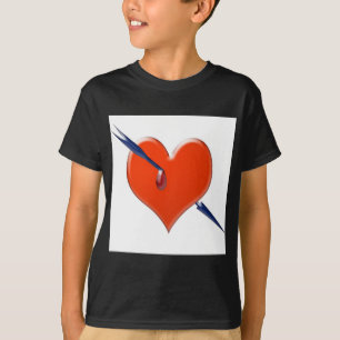 Pil genom hjärtat t shirt