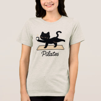 Pilates Katt – Svart Katt med Kaffe T Shirt