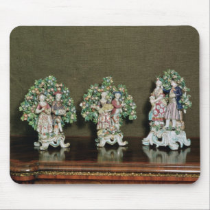 Pilbågeporslinfigurer, 1761 musmatta