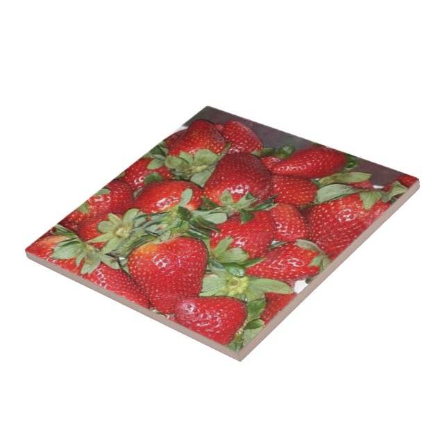 Pile of Red Juicy Strawbär Kakelplatta (Sidan)