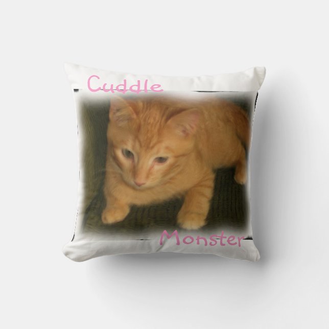 Pillow för kattunge "Cuddle Monster" Kudde (Framsida)