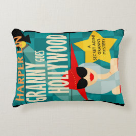 PILLOW Granny Goes Hollywood Harper Lin Bok Cover Prydnadskudde