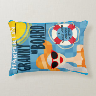 PILLOW Granny on Board Harper Lin Bok Cover Prydnadskudde