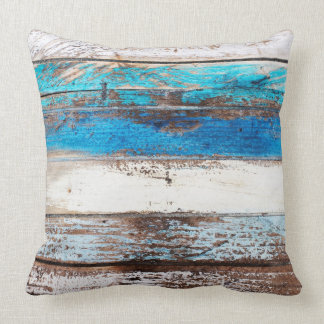 Pillow with driftwood pattern kudde