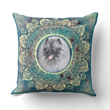 Pillow with Kees on bluegreen mandala