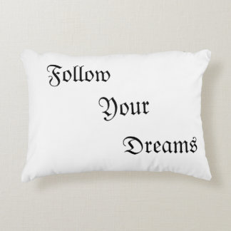 Pillows with wording "Follow Your Dreams" Prydnadskudde