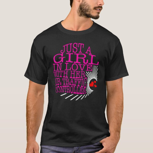 Pilot A Girl In Love With Her Air Traffic Controll T Shirt (Framsida)