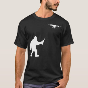 Pilot Drone Gift Pilot Flygning med piloten Bigfoo T Shirt