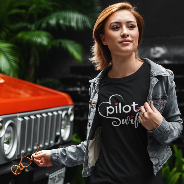 Pilot Fru Typografi & Flygplan Enkel,Minimalistisk T Shirt (Skapare uppladdad)