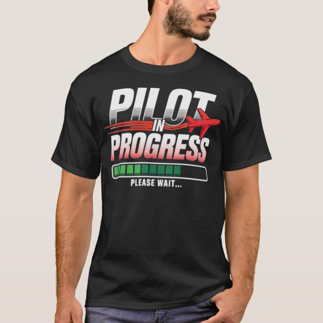 PILOT I PÅGÅENDE T SHIRT (Framsida)