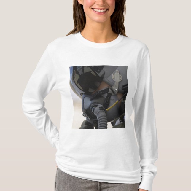 Pilot sitter i A-10 Thunderbolt II Tee Shirt (Framsida)