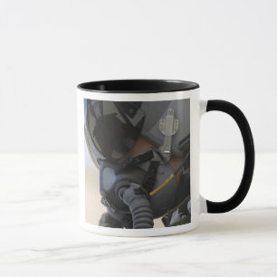 Pilot- sitter i hans A-10 Thunderbolt II Mugg
