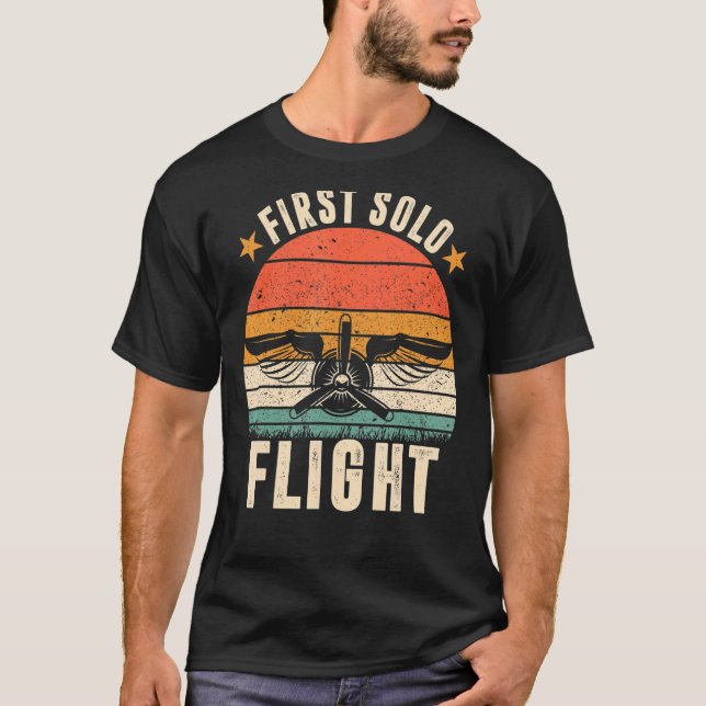 Pilotflyg för första Solo-flygplanet Flygplan T Shirt (Framsida)