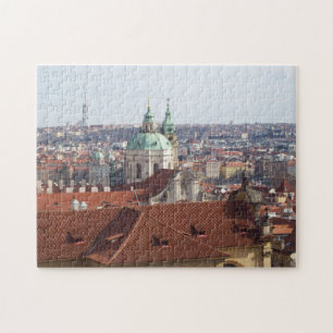 Pimpeln sågar Pussel beskådar från det Prague