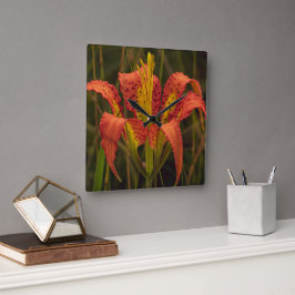 "Pine Lily" Fyrkantig Klocka