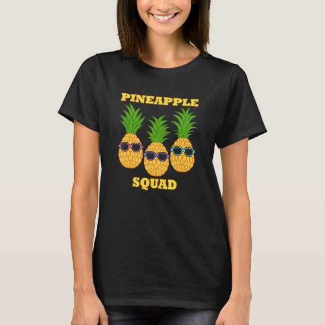 Pineapple Squad Team Healthy Food Vitamins T Shirt (Framsida)