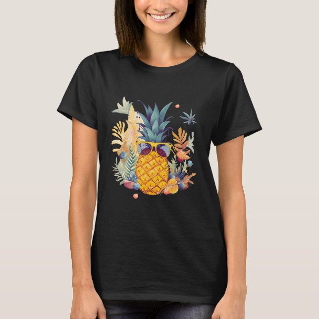 Pineapple Sunglasses Beach Hawaiian Vacation Flowe T Shirt (Framsida)