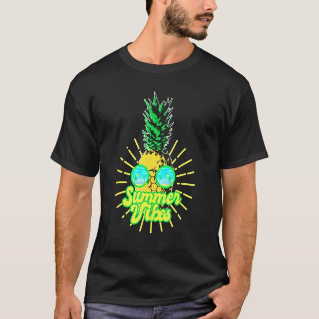 Pineapple Sunglasses Beacher Hawaiian Summer Vibes T Shirt (Framsida)