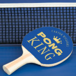 PING PONG KUNG Namn Editable Blue Guld 2-sidig Pingisracket<br><div class="desc">Krona är mästare på att pinga pong med en personlig PONG KUNG paddel med ditt val av bakgrund färg. FÄRG CHANGE: Ändra färg i bakgrunden genom att klicka på EDIT. PADDLE-ALTERNATIV: Utformningen är dubblerad på båda sidor eller så kan du välja mellan olika färgader på baksidan på beställningssidan. ASSISTANS: Om...</div>