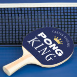 PING PONG KUNG Personlig Editable Navy Blue Pingisracket<br><div class="desc">Krona är pingpongmästare med en personlig PONG KUNG-paddel med ditt val av bakgrund färg (visas i marinblått). Inkludera en namn eller ett monogram eller anpassningsbarnas text överst. ÄNDRINGAR: Utformningen dupliceras på båda sidor så att anpassningsbarna ändras på båda sidor. Ändra bakgrunden färg i EDIT. ASSISTANS: Om du vill ha hjälp...</div>