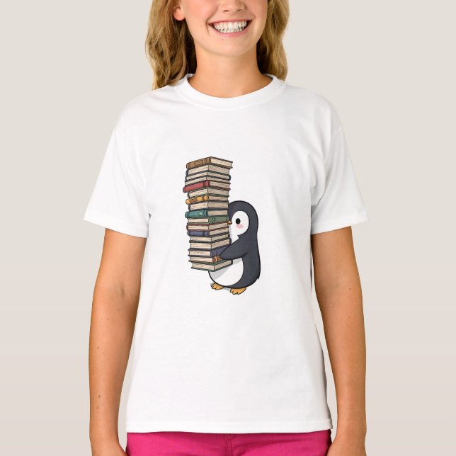 Pingvin som bär på hög med böcker barn t shirt (Framsida)