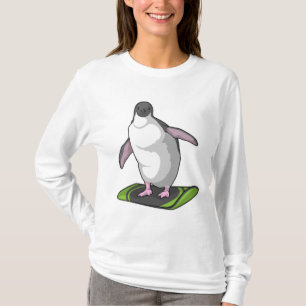 Pingvin som snöbrädare med snöbräda t shirt