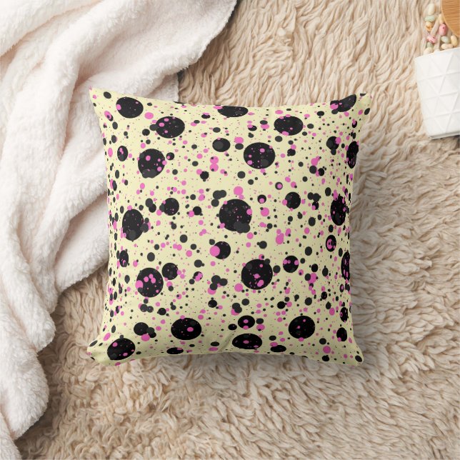 Pink and Black Polka Dot Pattern Kudde (Filt)