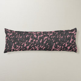 pink and gray camo abstract kroppskudde