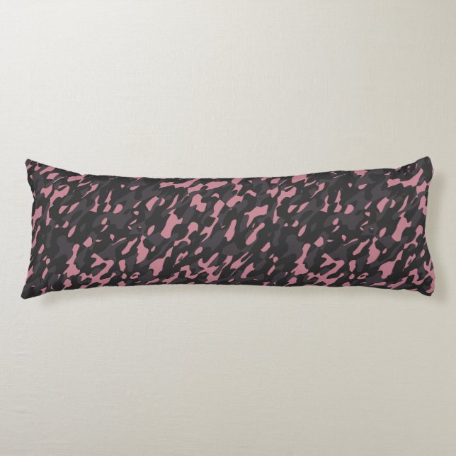 pink and gray camo abstract kroppskudde (Framsidan)