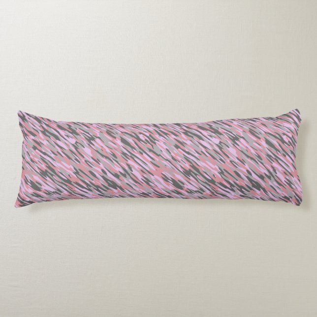 pink and gray green camo abstract kroppskudde (Framsidan)