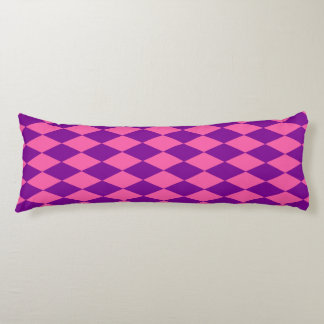 Pink and Purple Harlequin Checkered Design  Kroppskudde